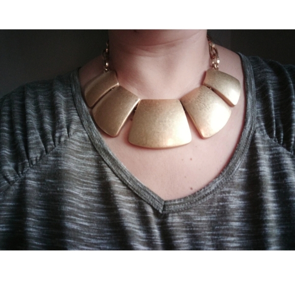 Vintage KJL Kenneth Jay Lane Tribal "Gladiator" Statement Necklace Matte Gold - Picture 4 of 11